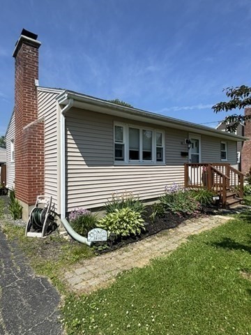 61 Allengate Ave