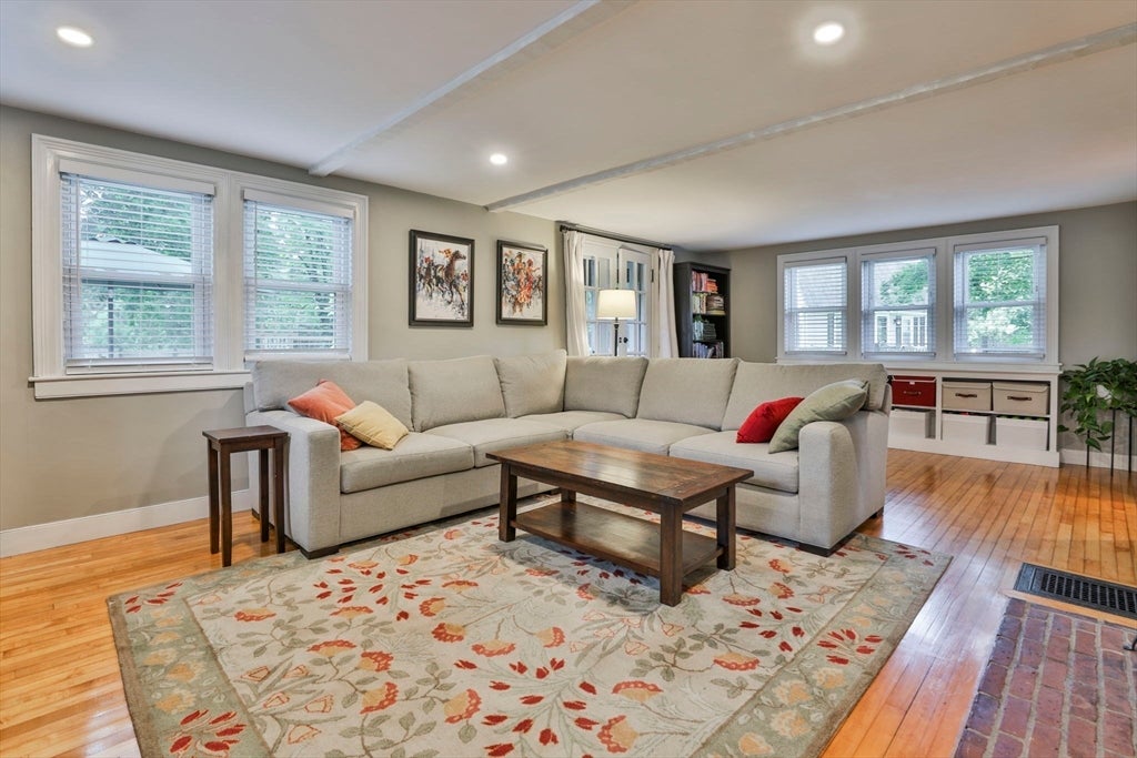 381 Willow St, Mansfield, MA, 381 Willow St, Mansfield, MA Photo #6