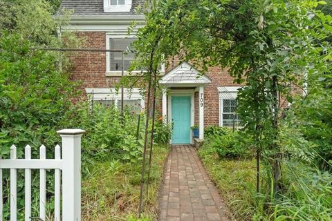 709 Main St Oxford MA 01537