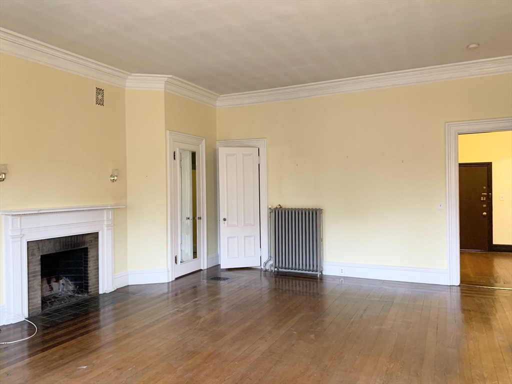 317 Commonwealth Ave 3F