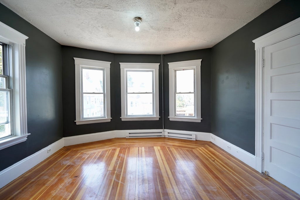 133-135 Woodland St #3, Lawrence, MA Photo #3