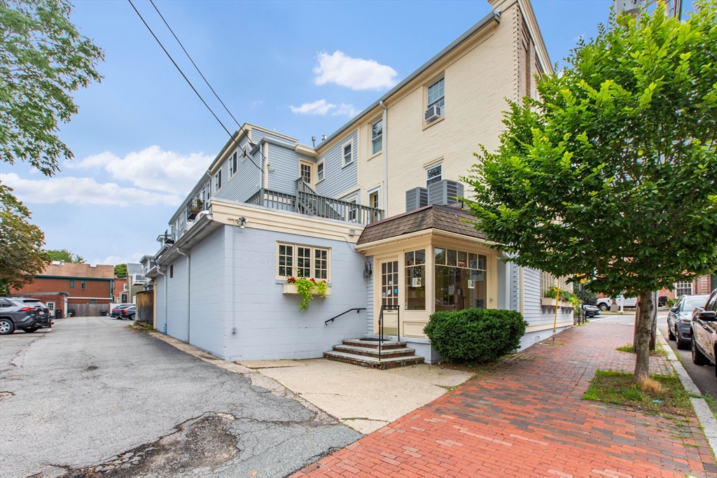 140 High St