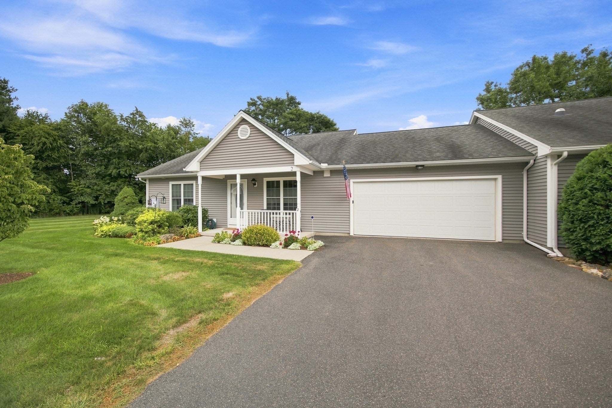 9 Parc Place #2, Southampton, MA, 9 Parc Place #2, Southampton, MA Photo #2