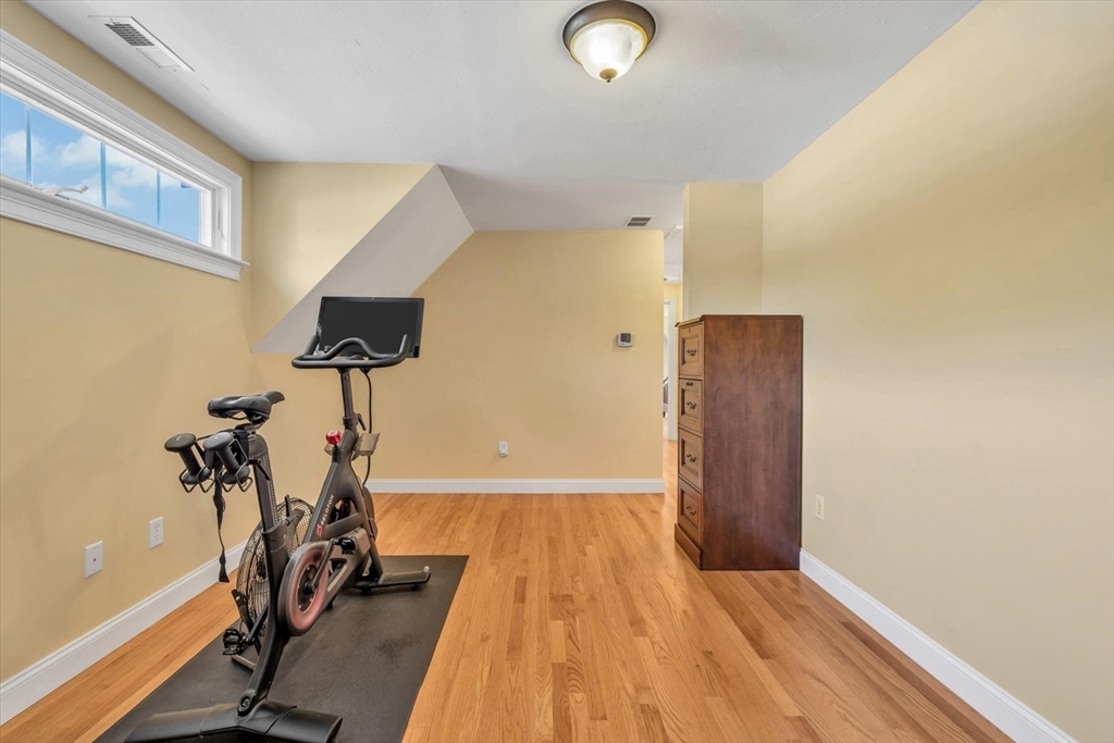 Barnstable, Massachusetts 02601, United States, 3 Bedrooms Bedrooms, ,3 BathroomsBathrooms,Residential,Active,147518