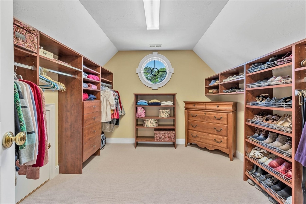 Barnstable, Massachusetts 02601, United States, 3 Bedrooms Bedrooms, ,3 BathroomsBathrooms,Residential,Active,147518