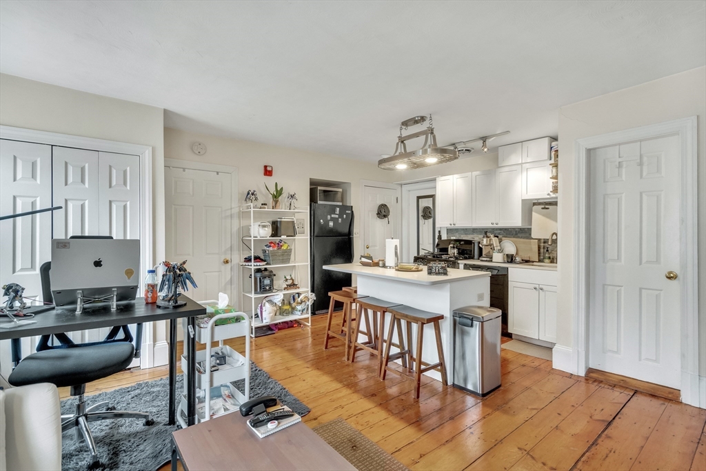 16 Hancock St 5R