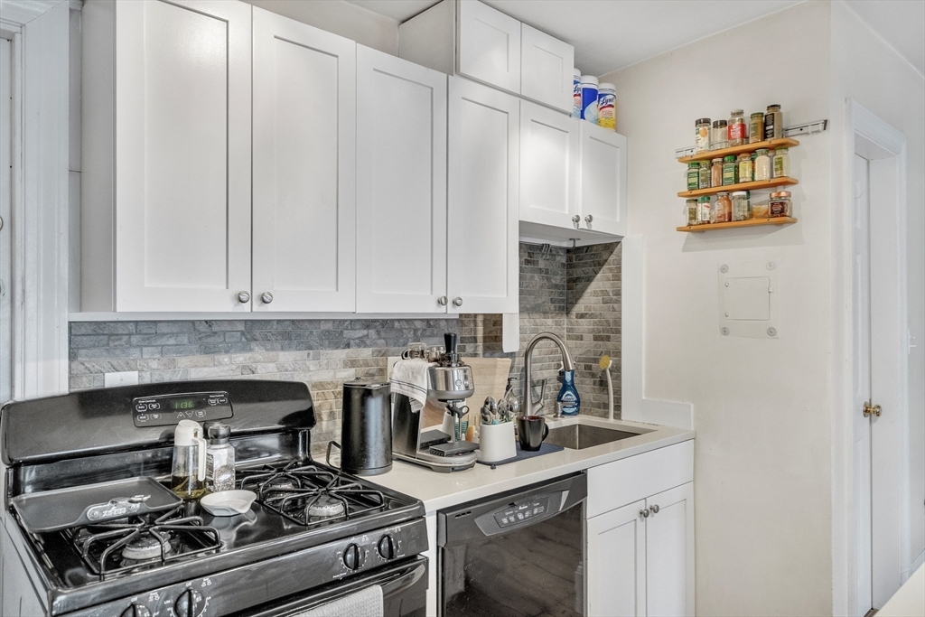 16 Hancock St 5R