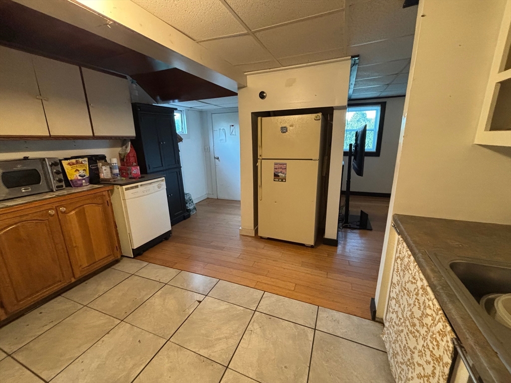 18 Laurel Ave