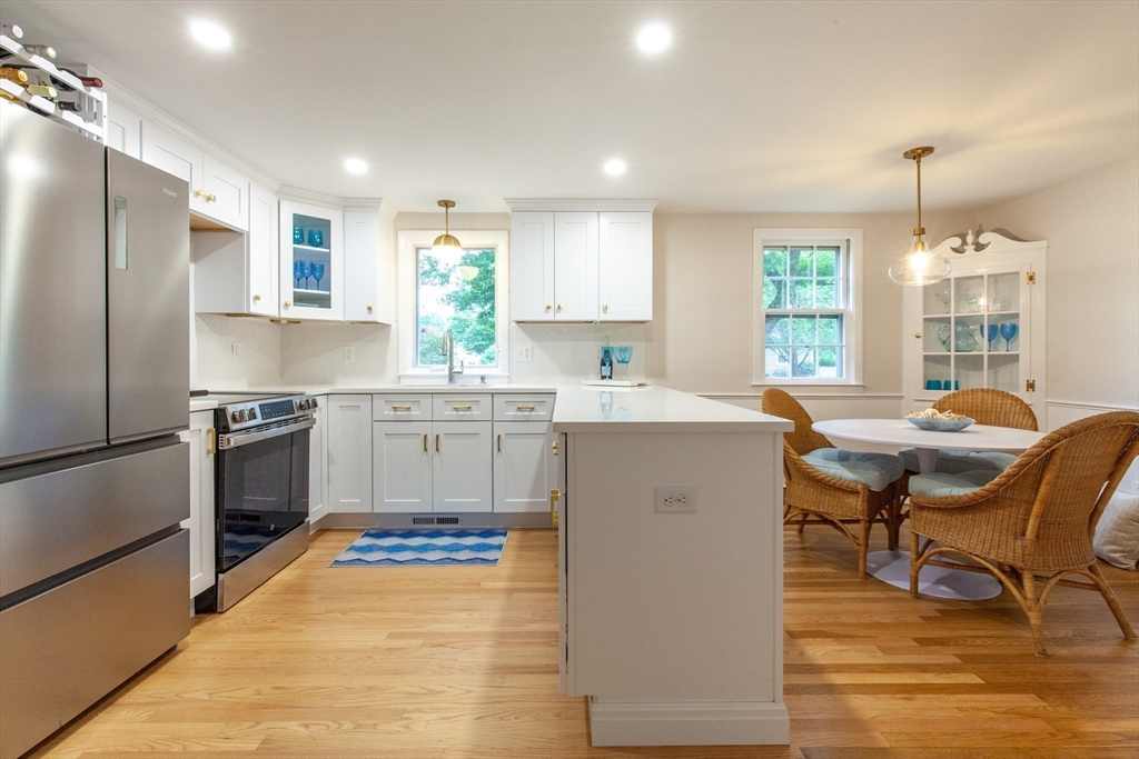 Barnstable, Massachusetts 02632, United States, 3 Bedrooms Bedrooms, ,2 BathroomsBathrooms,Residential,Active,170278