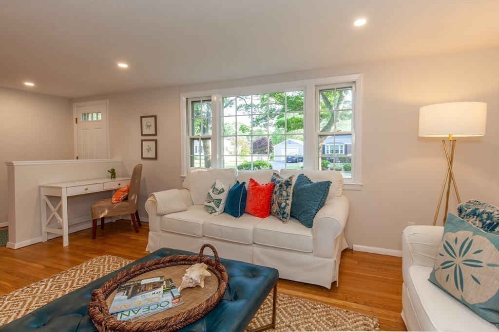 Barnstable, Massachusetts 02632, United States, 3 Bedrooms Bedrooms, ,2 BathroomsBathrooms,Residential,Active,170278