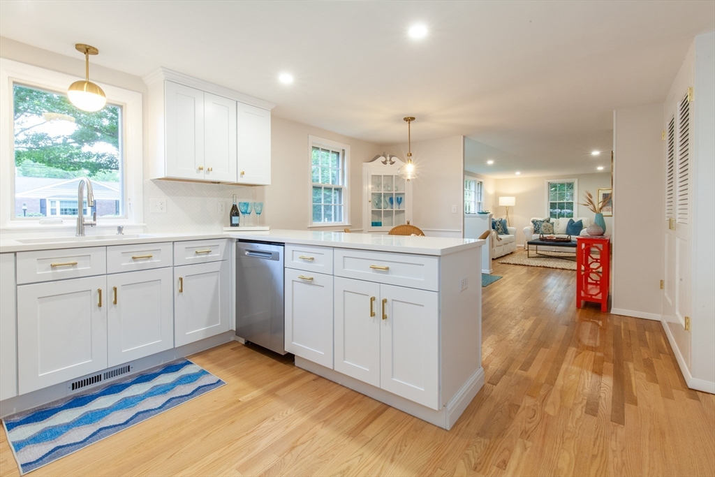 Barnstable, Massachusetts 02632, United States, 3 Bedrooms Bedrooms, ,2 BathroomsBathrooms,Residential,Active,170278