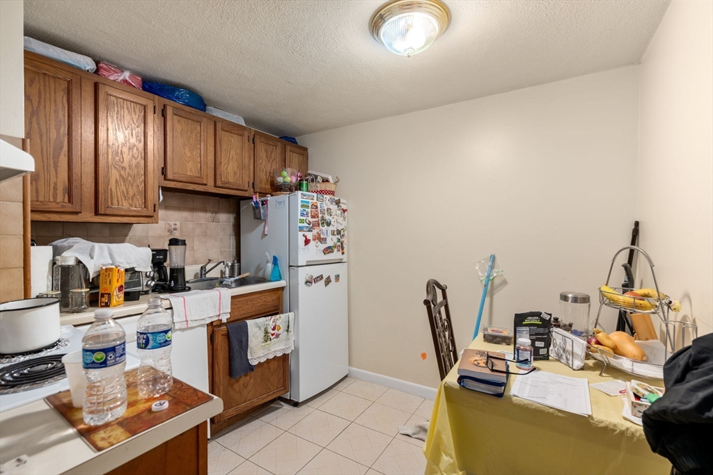 596 Boston Post Rd E 13