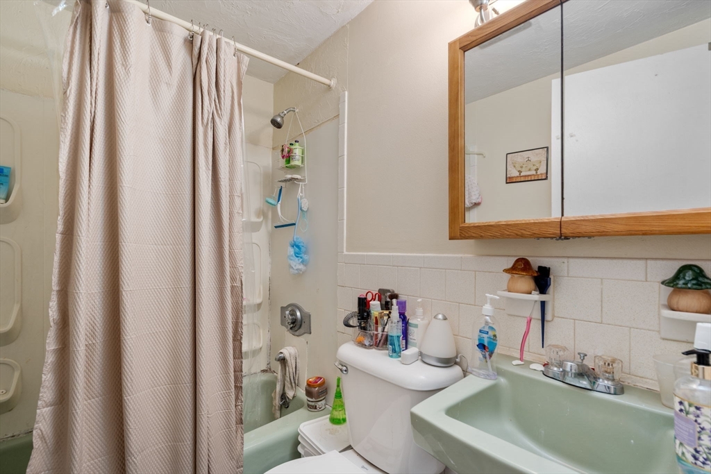 596 Boston Post Rd E 13