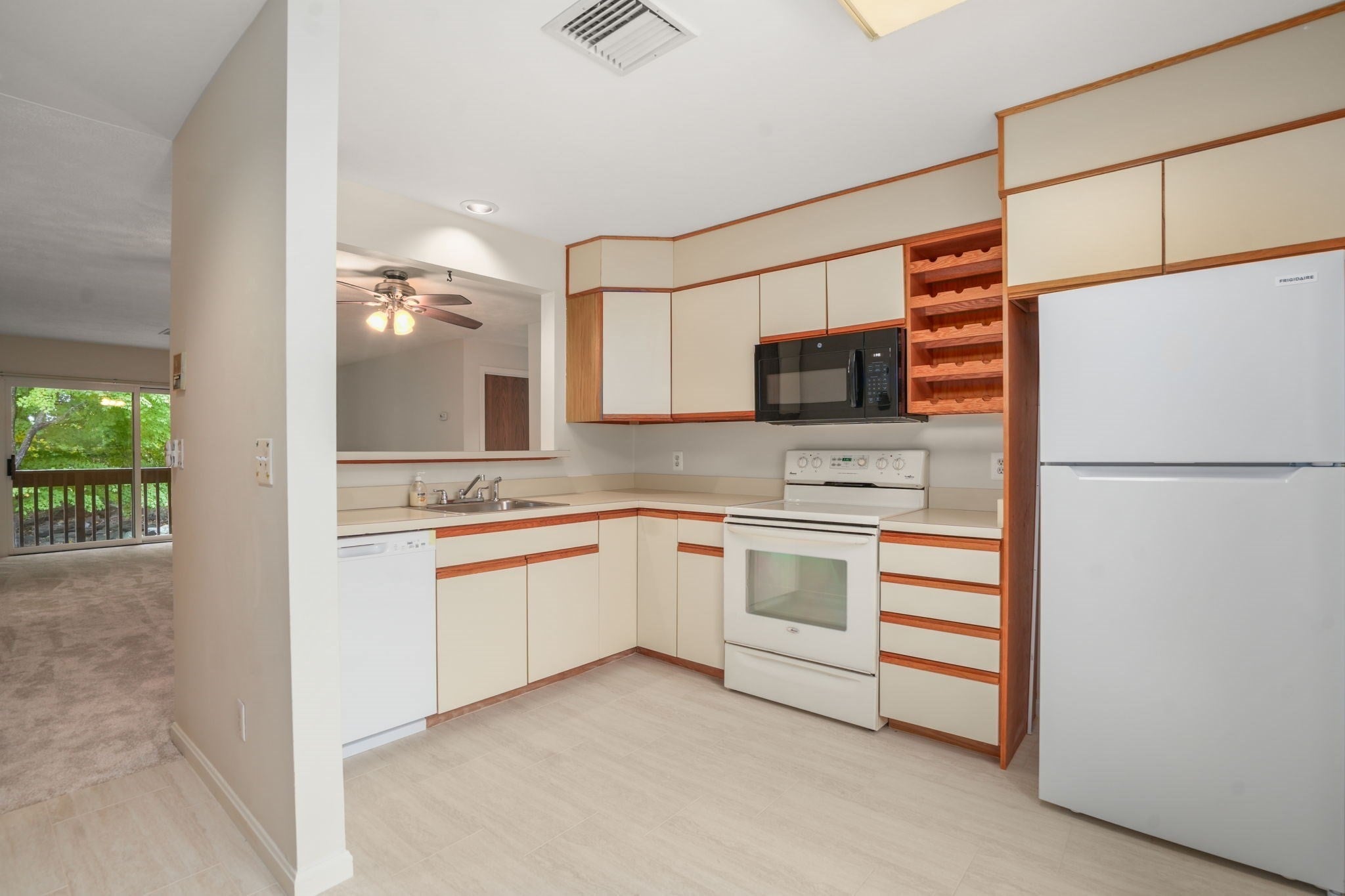 330 Sunderland Rd #22, Worcester, MA, 330 Sunderland Rd #22, Worcester, MA Photo #5