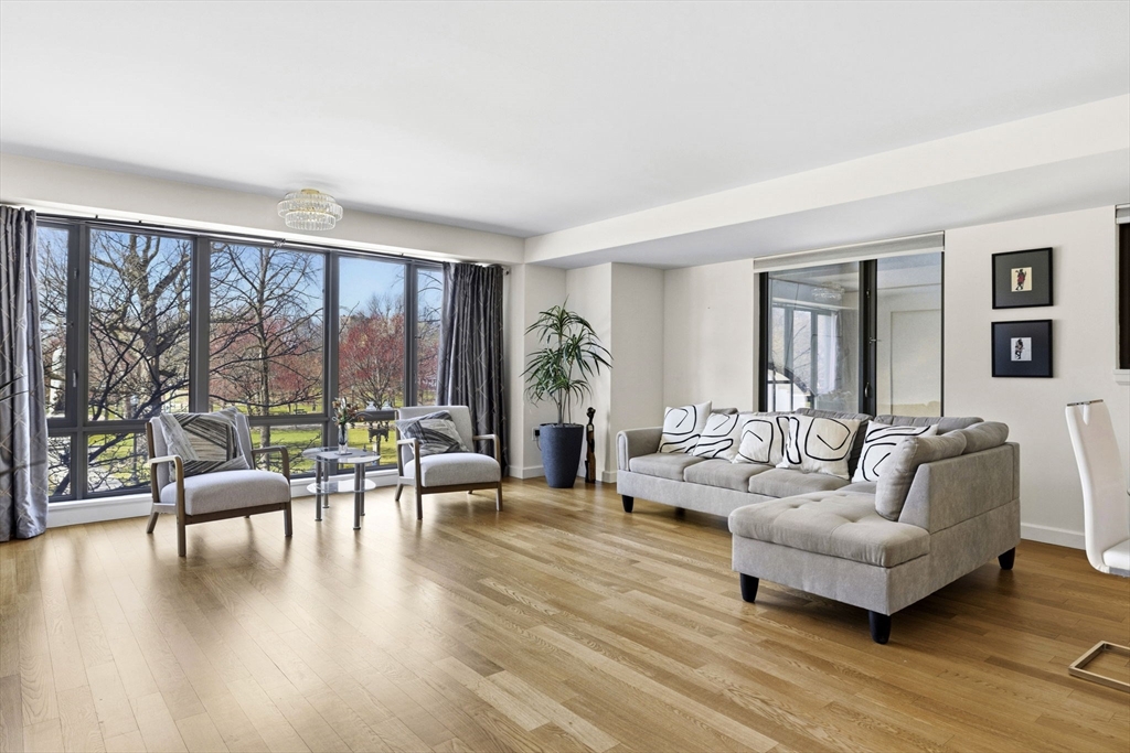 165 Tremont St 301