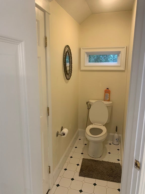 140 Wildflower Cir, Westfield, MA Photo #17