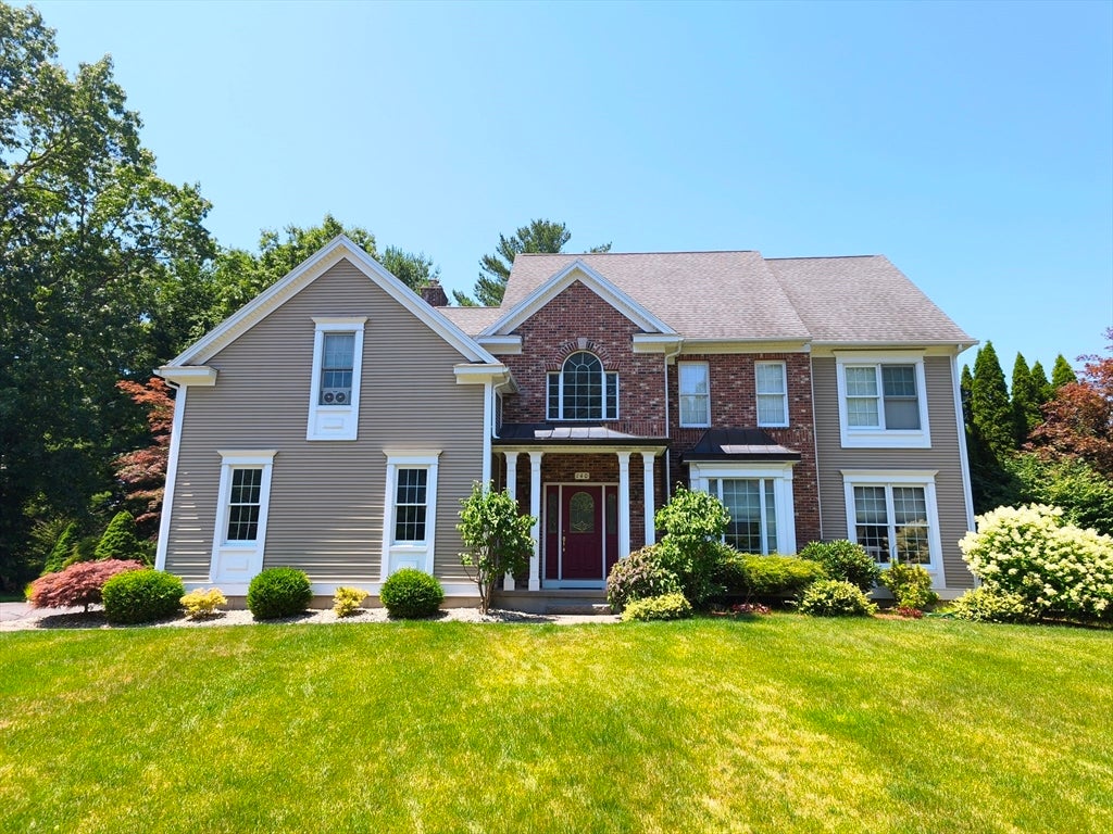 140 Wildflower Cir, Westfield, MA Photo #1