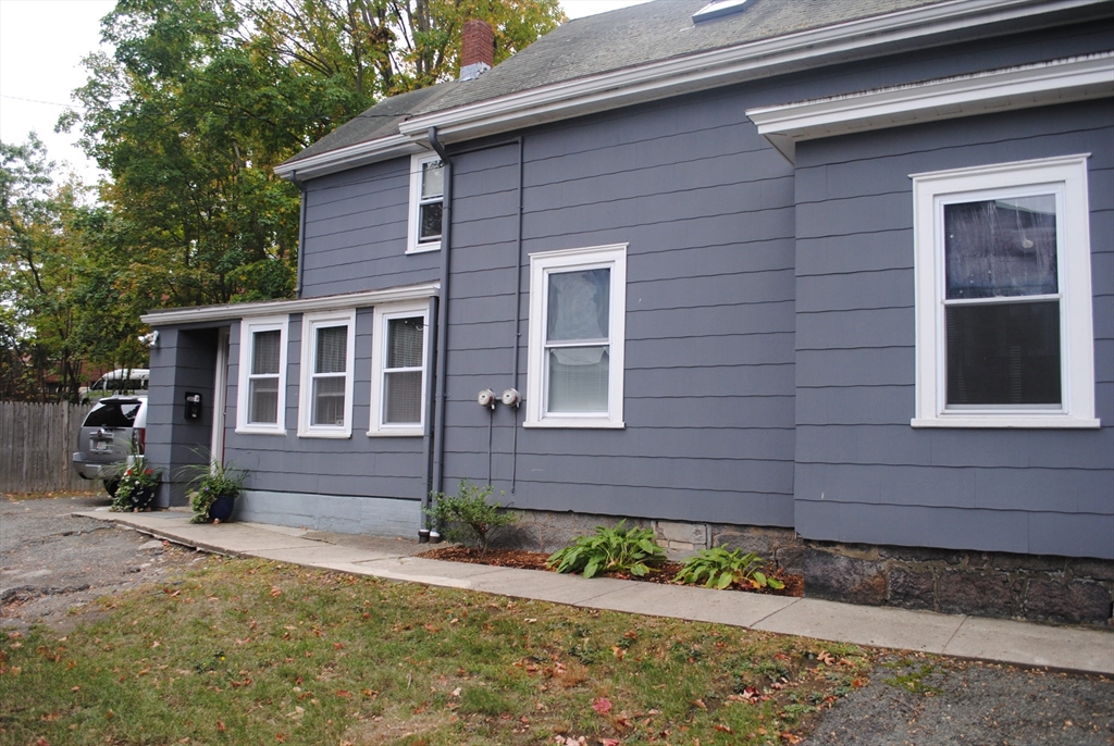 Click for 29 Walnut Street #2, Waltham, MA slideshow