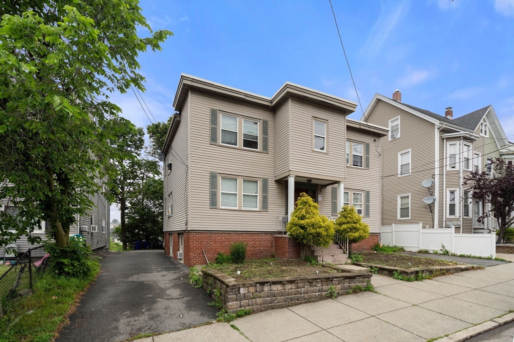 4 Warren Ave