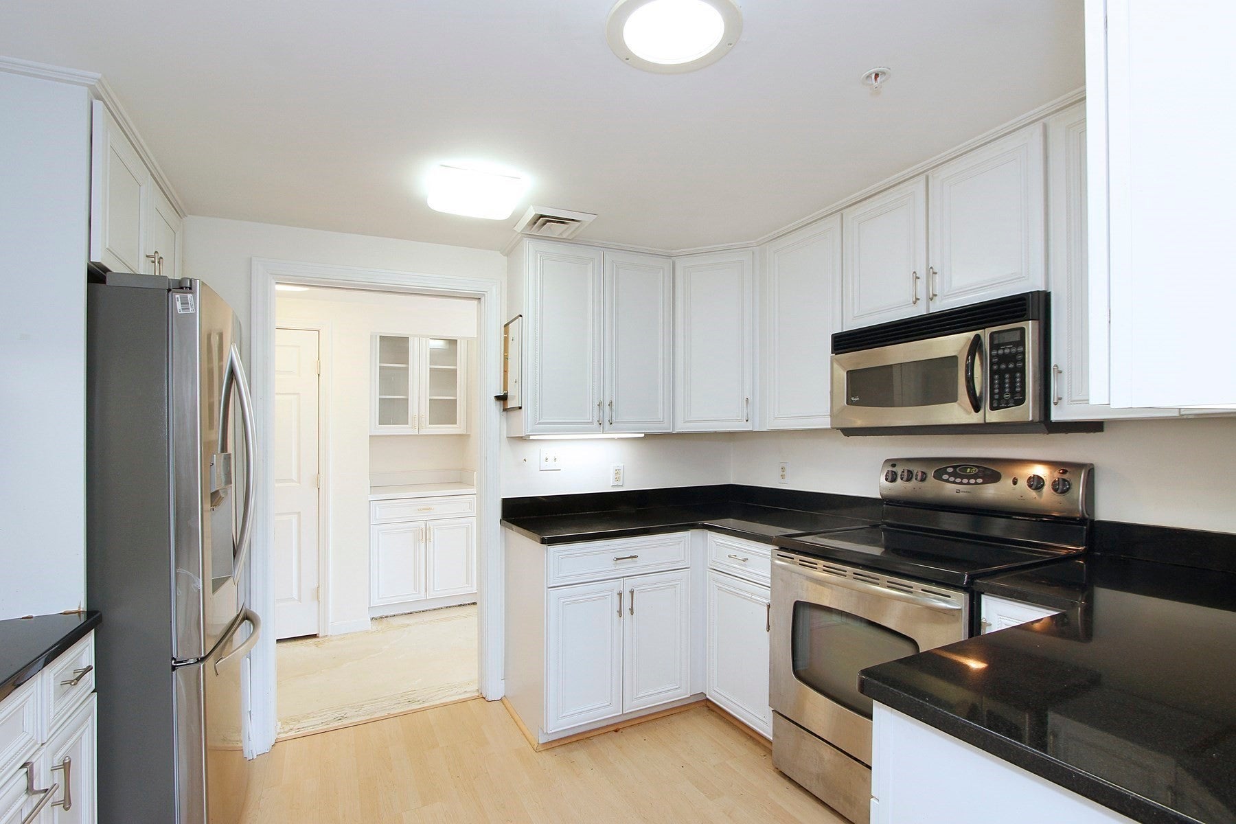 18 West Road 307
