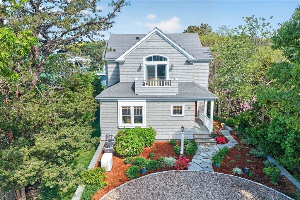 357 Monomoscoy Rd