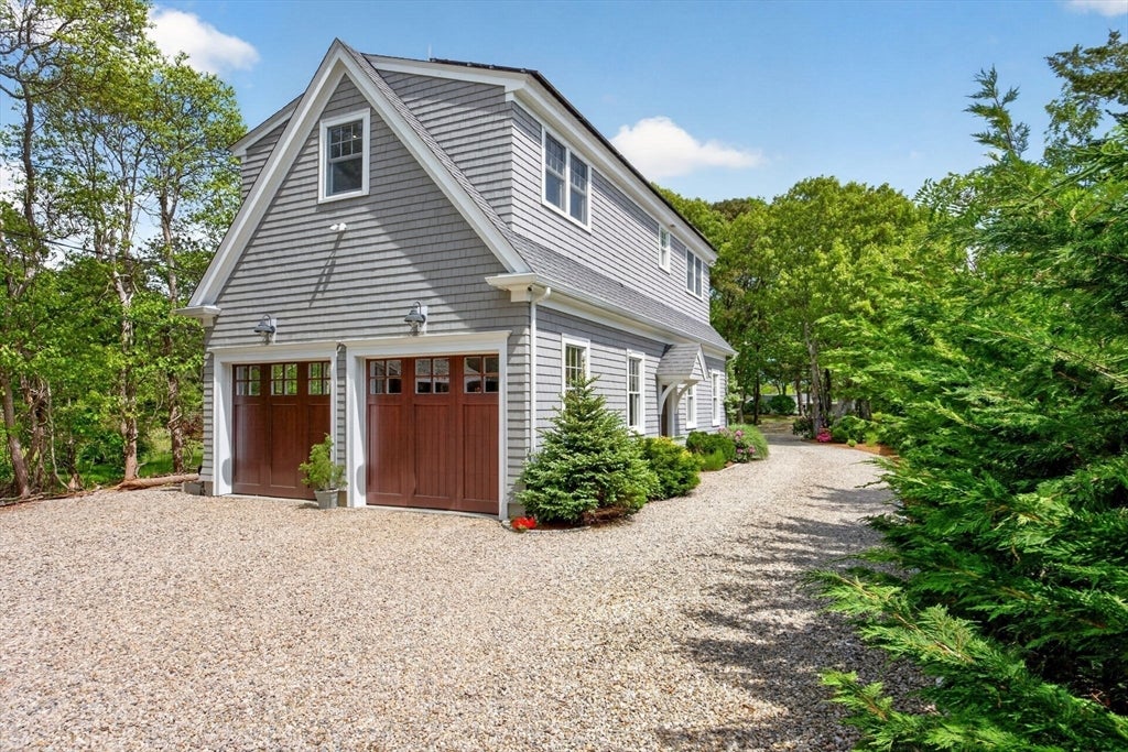 357 Monomoscoy Rd
