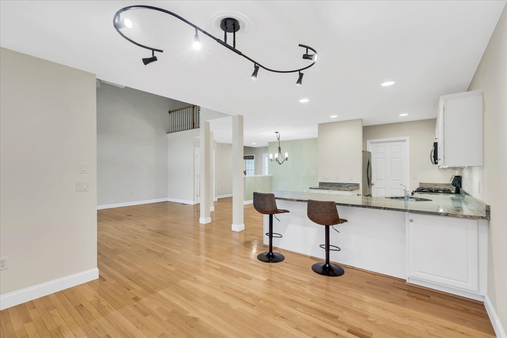 Bourne, Massachusetts 02532, United States, 2 Bedrooms Bedrooms, ,4 BathroomsBathrooms,Residential,Active,93687