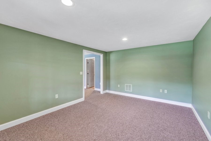 Bourne, Massachusetts 02532, United States, 2 Bedrooms Bedrooms, ,4 BathroomsBathrooms,Residential,Active,93687