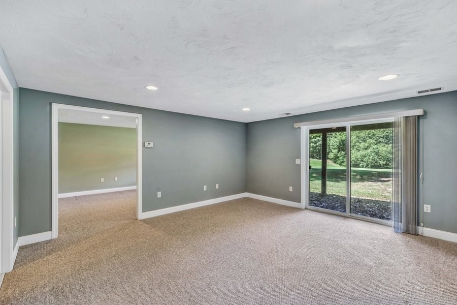 Bourne, Massachusetts 02532, United States, 2 Bedrooms Bedrooms, ,4 BathroomsBathrooms,Residential,Active,93687