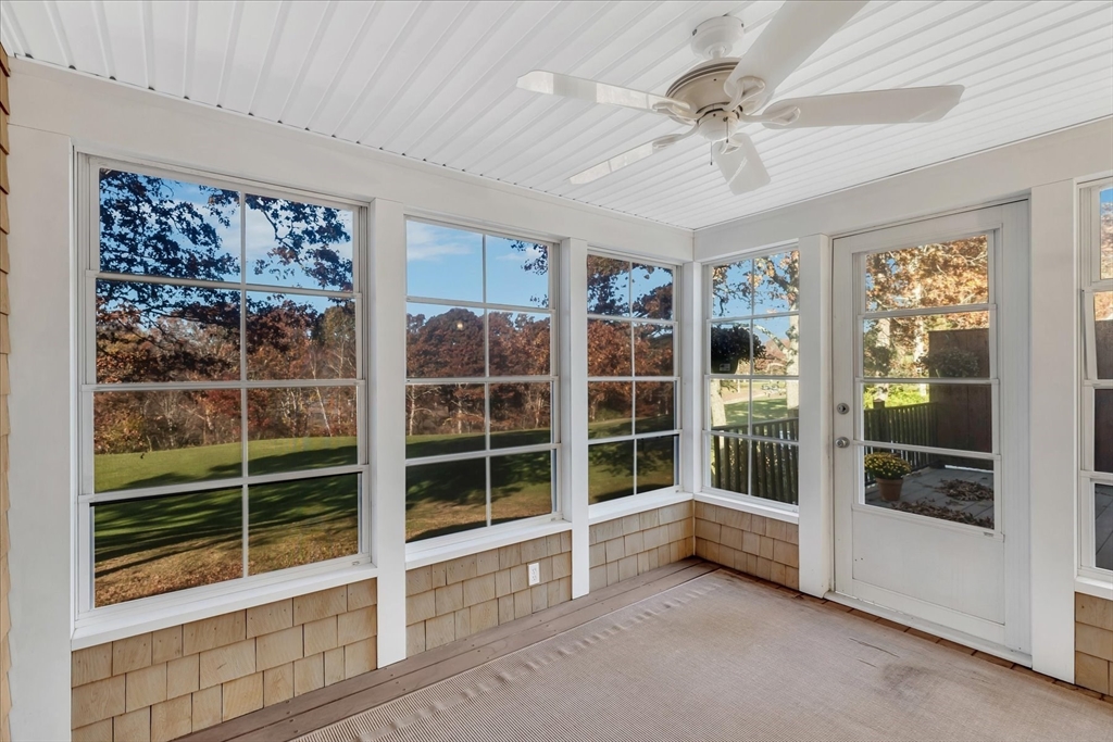 Bourne, Massachusetts 02532, United States, 2 Bedrooms Bedrooms, ,4 BathroomsBathrooms,Residential,Active,93687