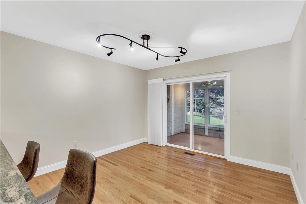 Bourne, Massachusetts 02532, United States, 2 Bedrooms Bedrooms, ,4 BathroomsBathrooms,Residential,Active,93687