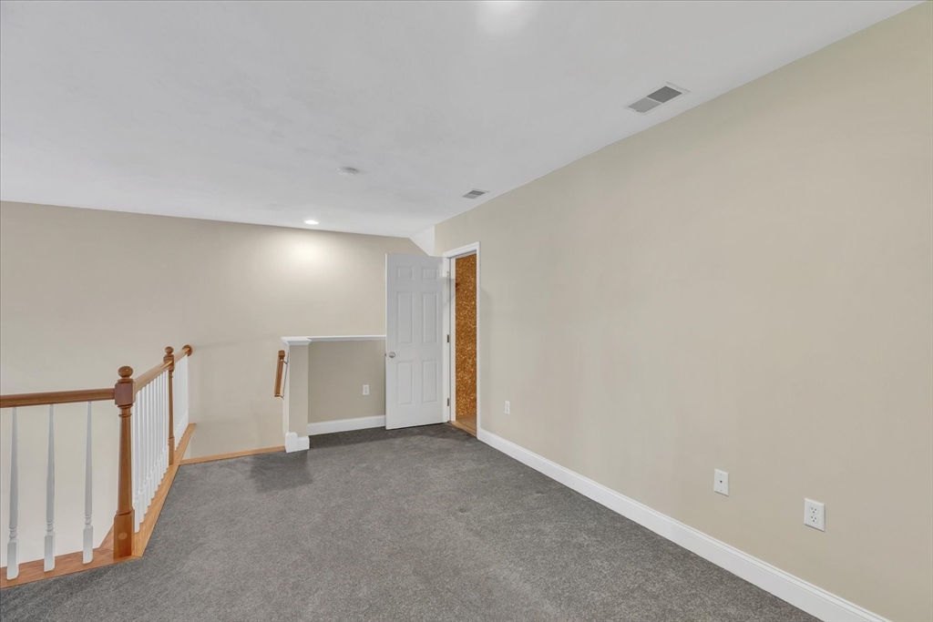 Bourne, Massachusetts 02532, United States, 2 Bedrooms Bedrooms, ,4 BathroomsBathrooms,Residential,Active,93687