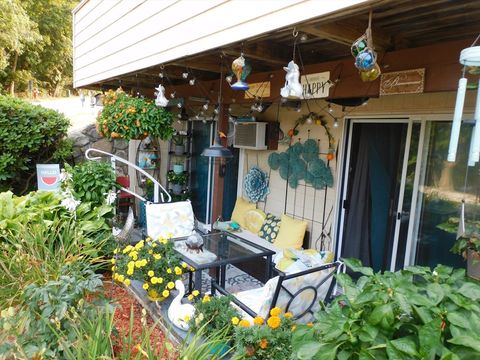 16 Glen Devin St 16 Amesbury MA 01913