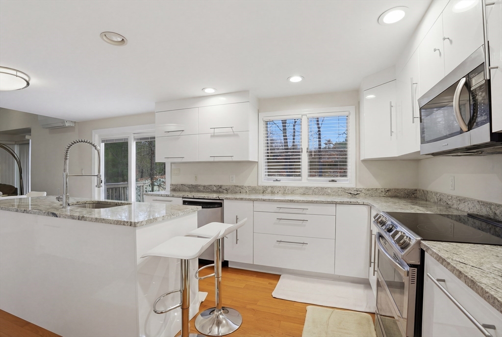77 Highland Rd
