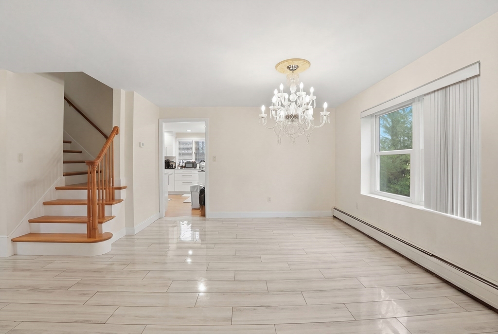 77 Highland Rd