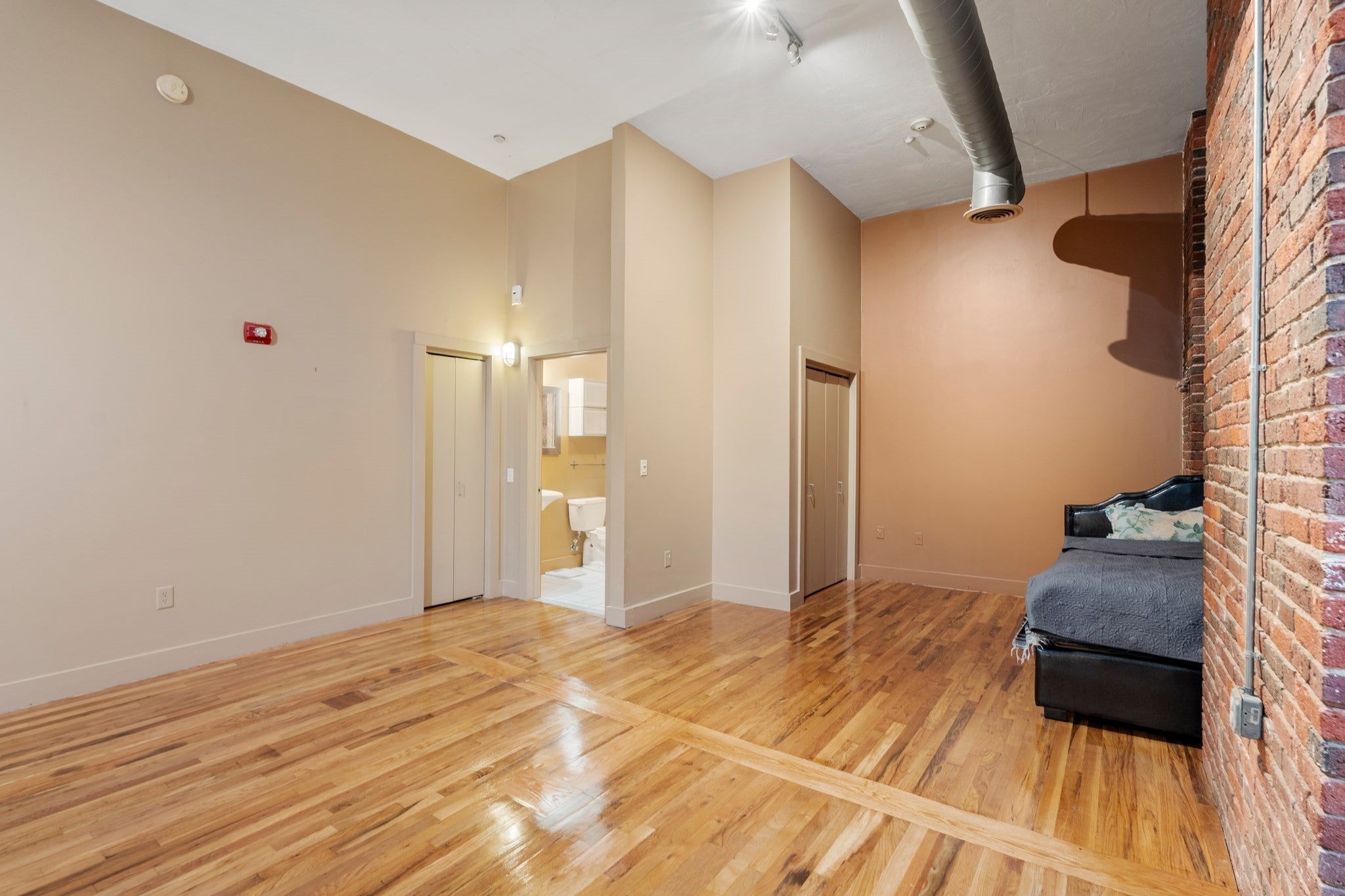 13-17 Willow St #205, Lynn, MA Photo #8