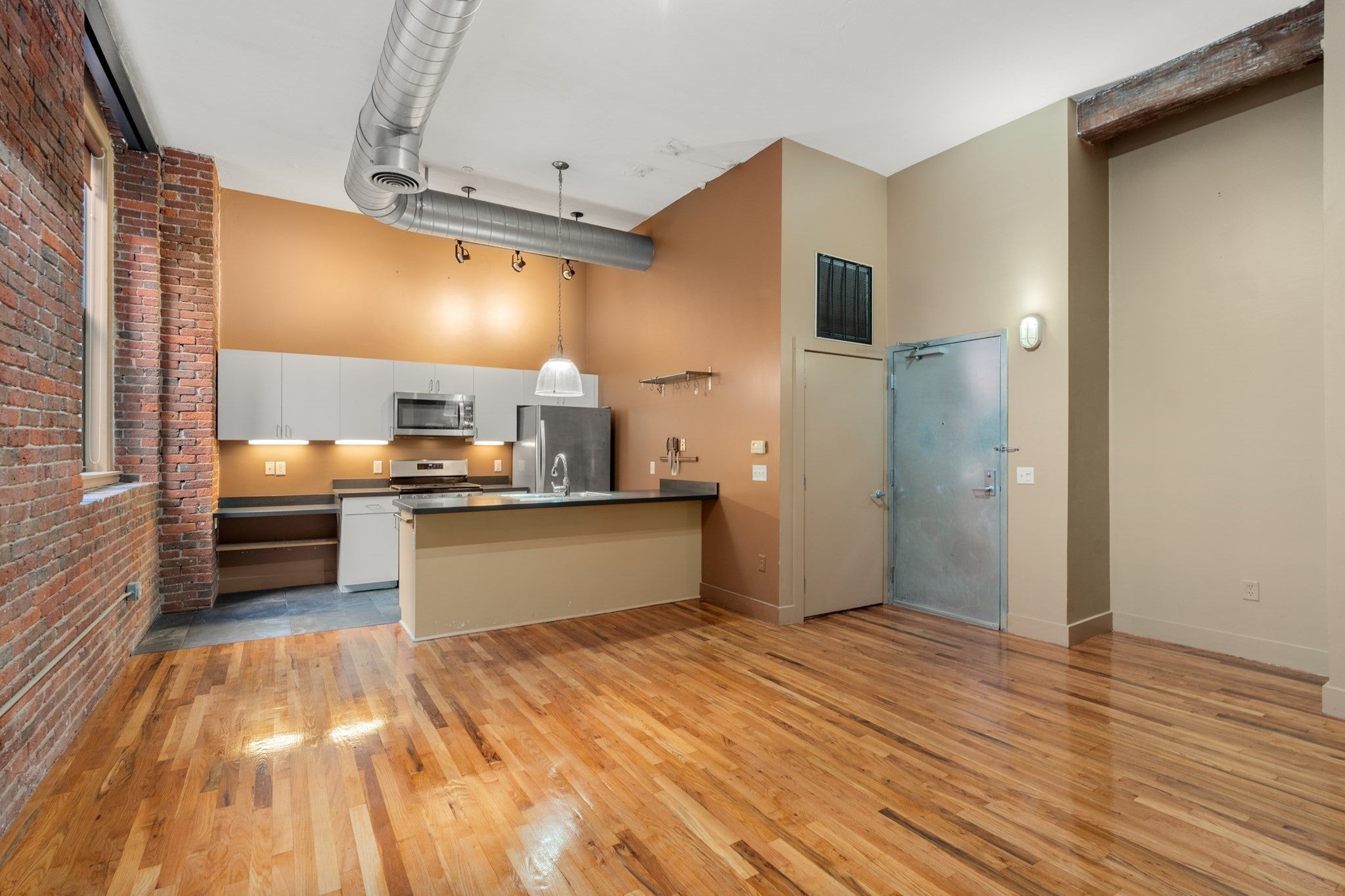 13-17 Willow St 205