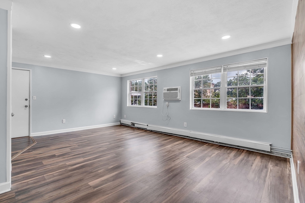 243 Boston Post Rd E 7