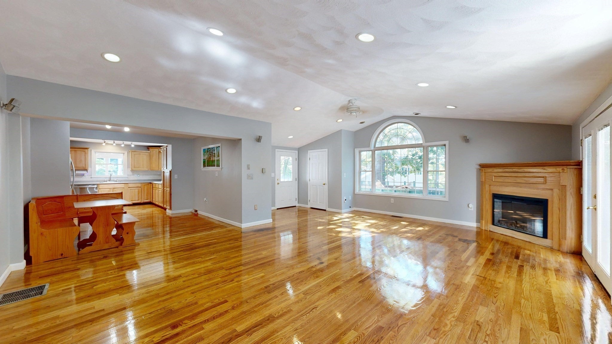 19 Fieldcrest Ter, North Reading, MA Photo #13