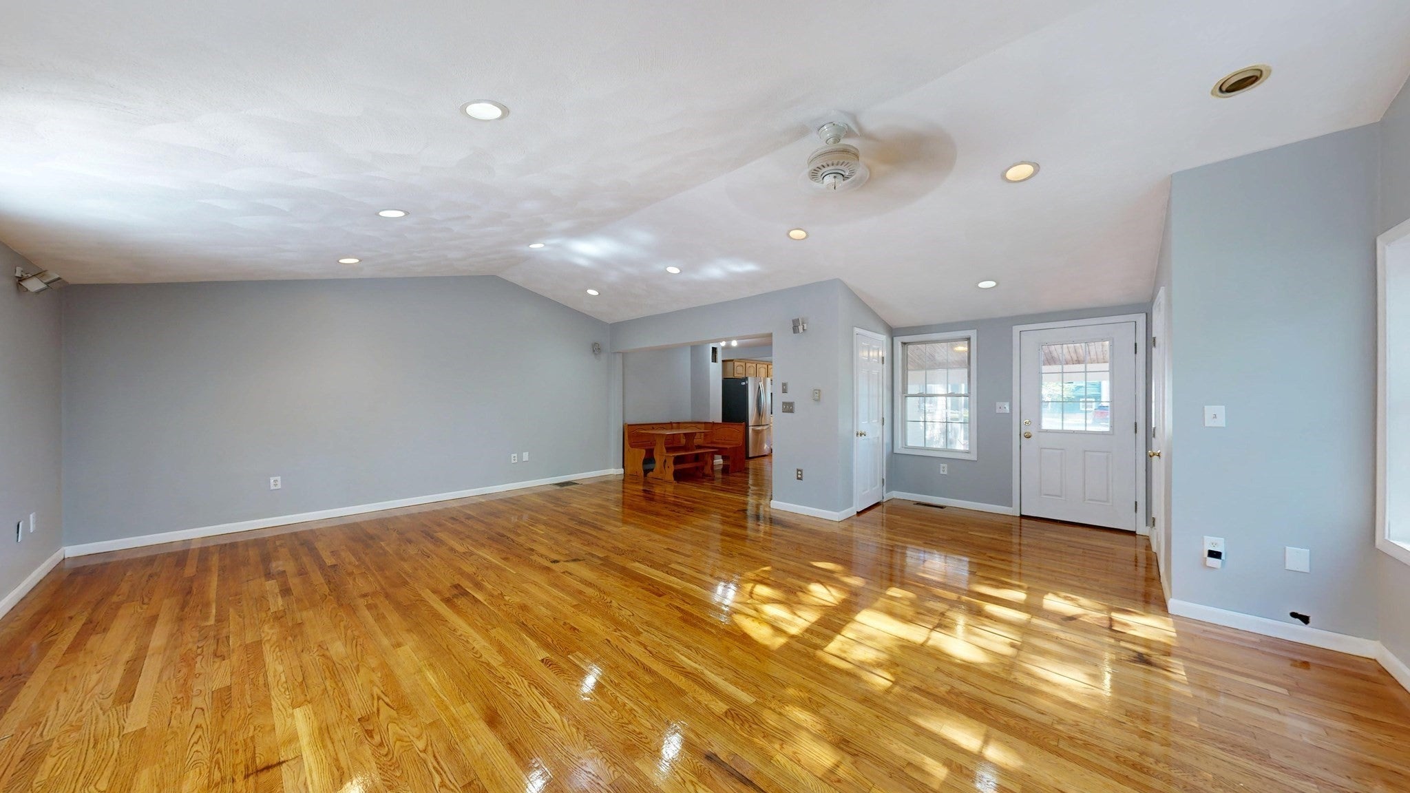 19 Fieldcrest Ter, North Reading, MA Photo #12