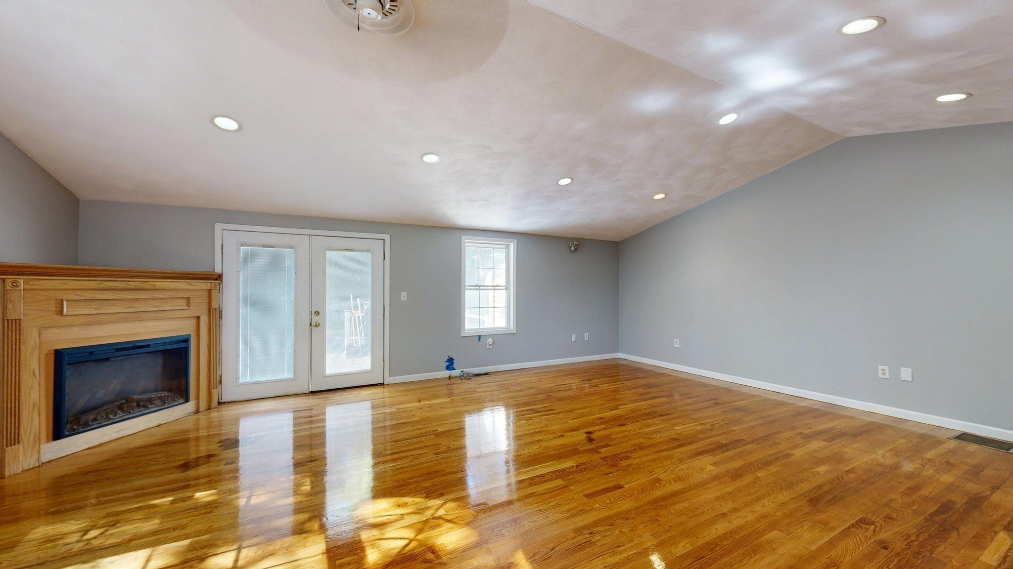 19 Fieldcrest Ter, North Reading, MA Photo #14