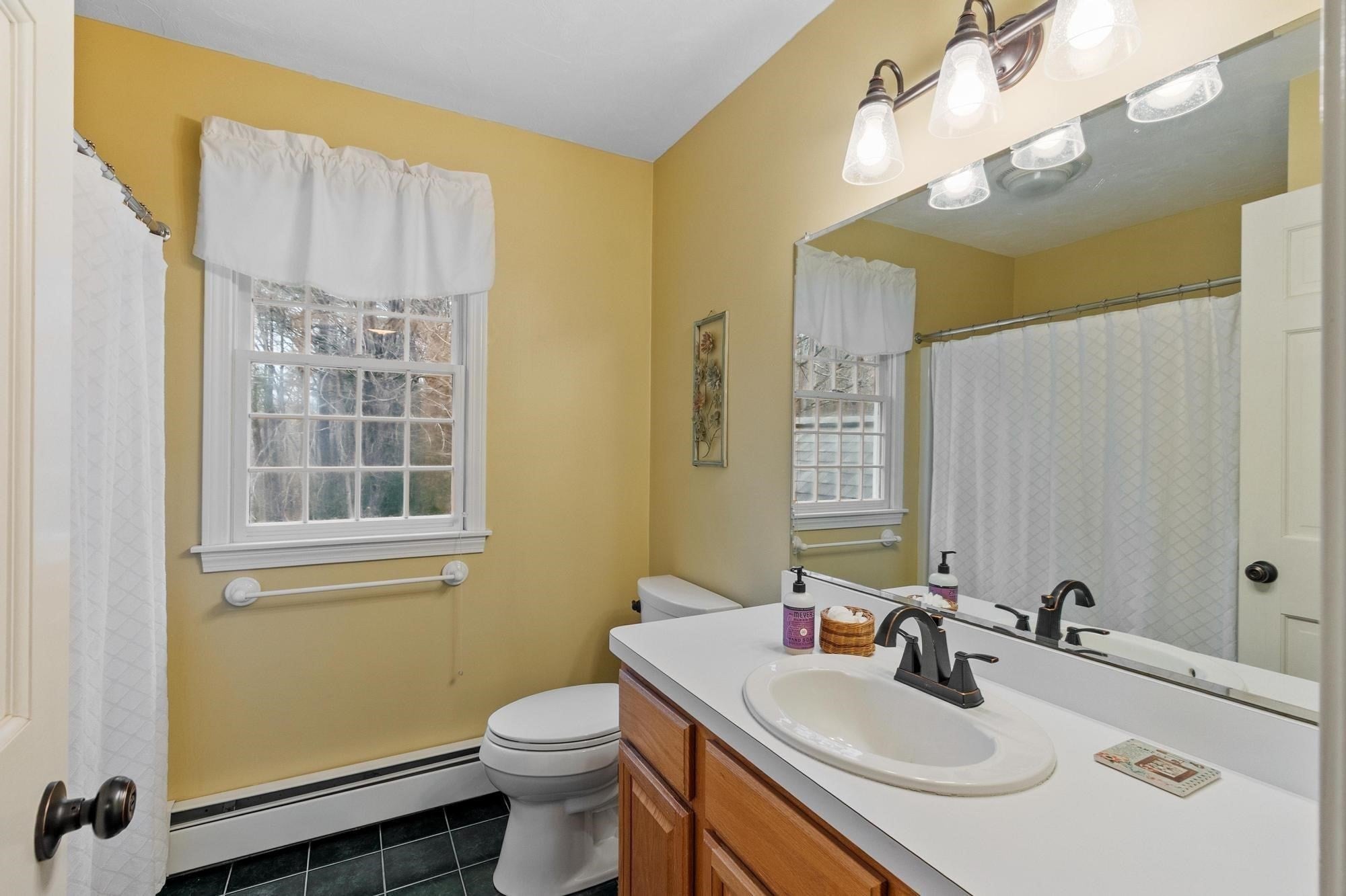 4 Brookside Ln, Sterling, MA Photo #33