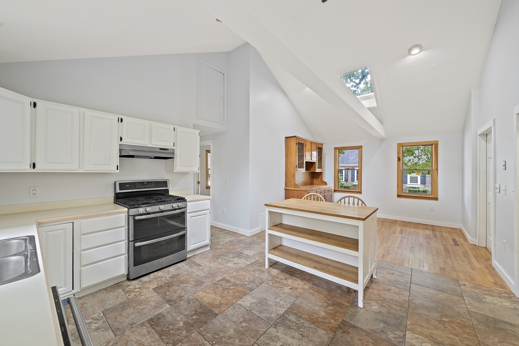 8 Winthrop Ave
