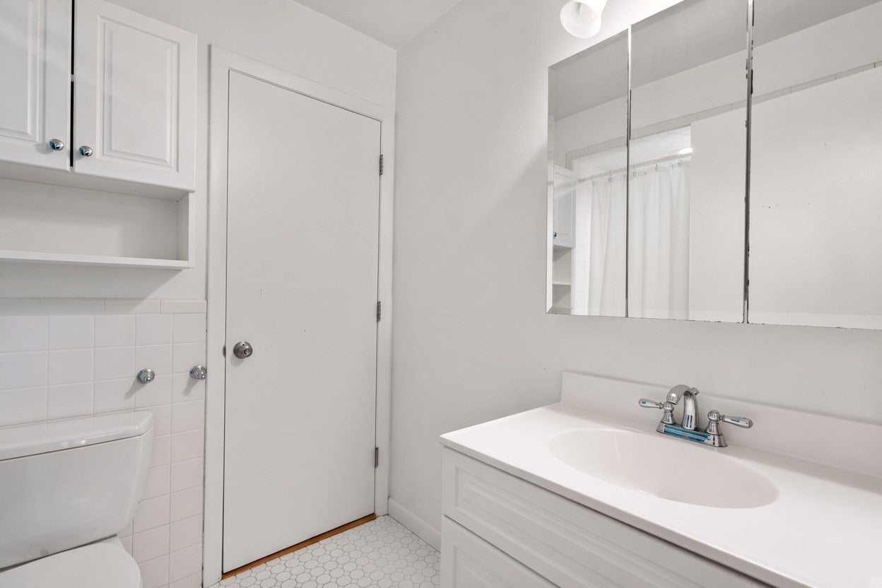 90 Aylesbury Road, Worcester, MA, 90 Aylesbury Road, Worcester, MA Photo #28