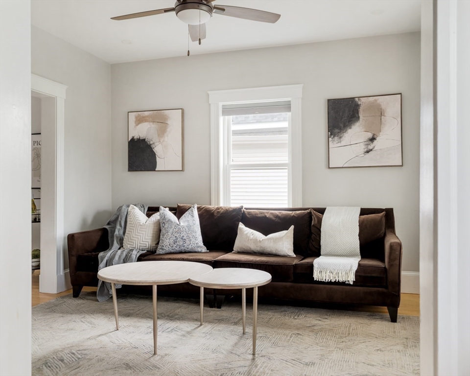 Somerville, Massachusetts 02143, United States, 3 Bedrooms Bedrooms, ,3 BathroomsBathrooms,Residential,Contingent,153228