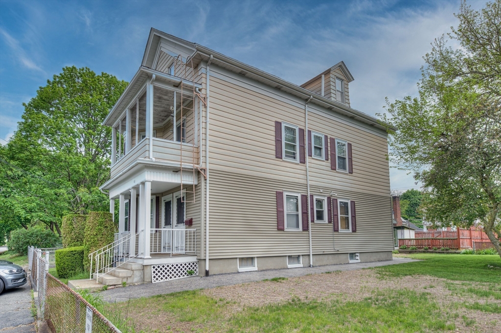 41-43 Lakeside St