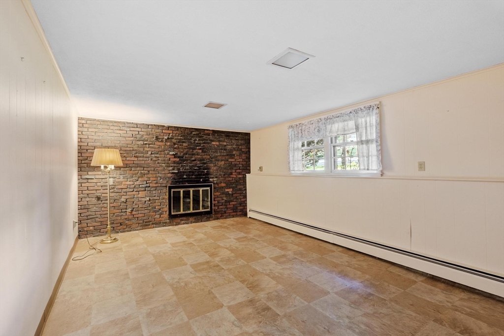 122 Milton St, Waltham, MA Photo #16
