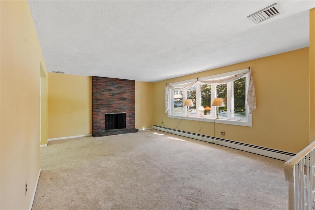122 Milton St, Waltham, MA Photo #4
