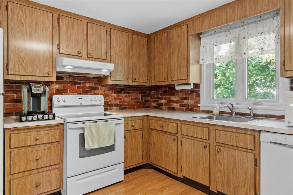 122 Milton St, Waltham, MA Photo #6