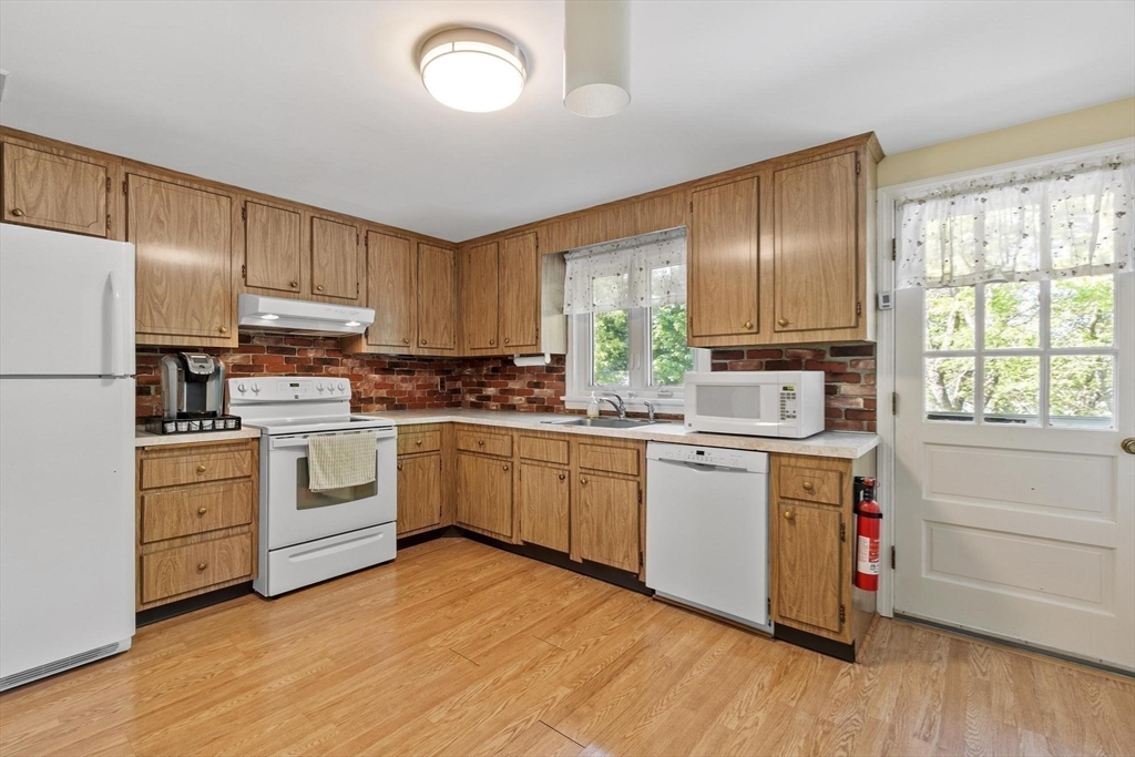 122 Milton St, Waltham, MA Photo #5